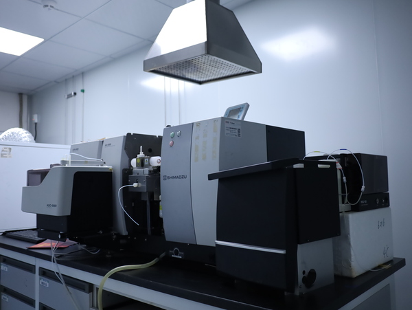 原子吸收分光光度计